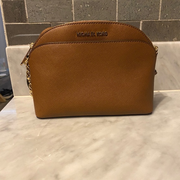 Michael Kors purse - Picture 1 of 3